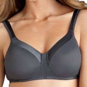 Playtex 18 Hour Bra 38B Soft Smoothing Wireless Full Coverage Everyday Comfort